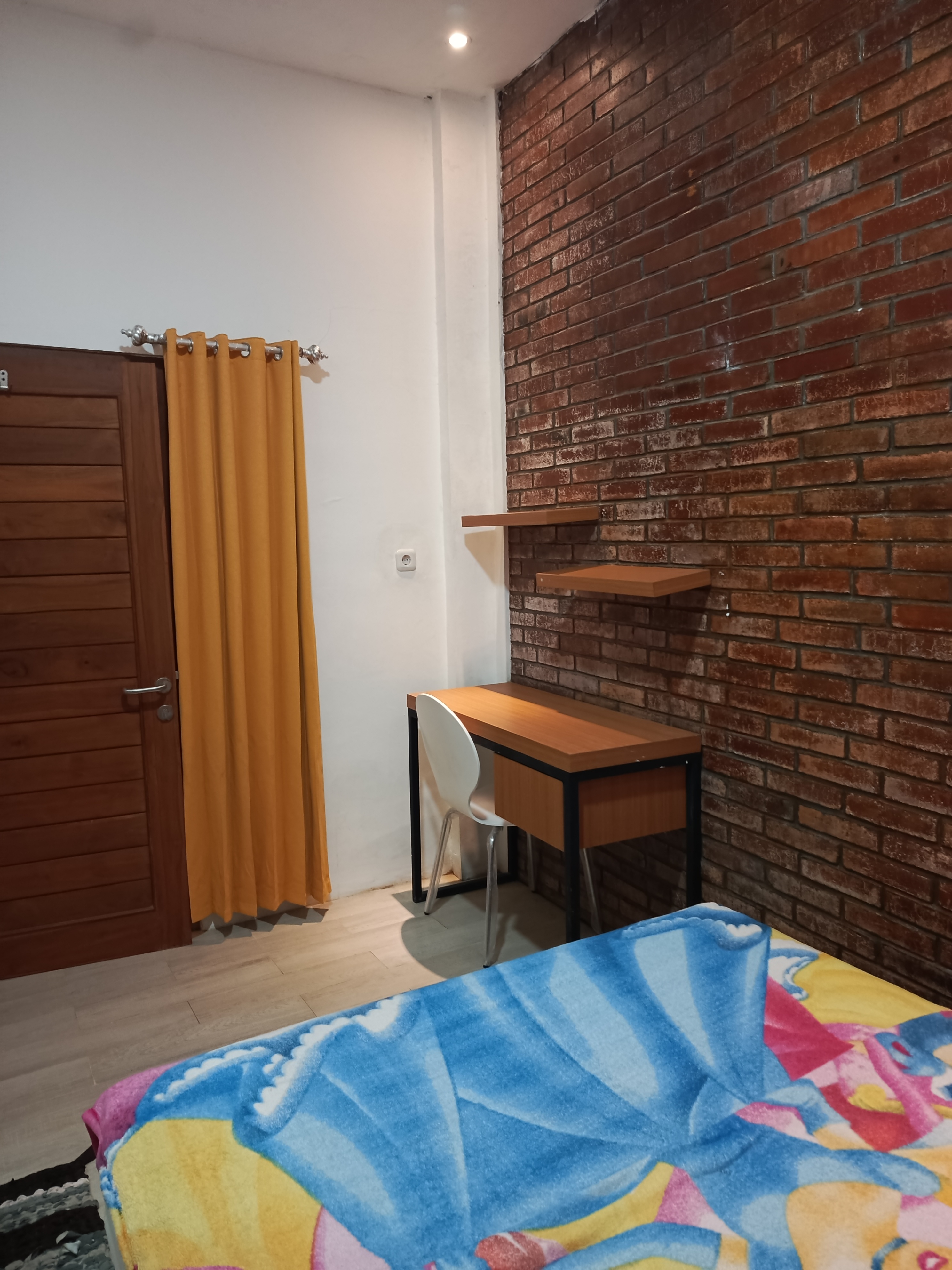 Kost putri kalinara Image