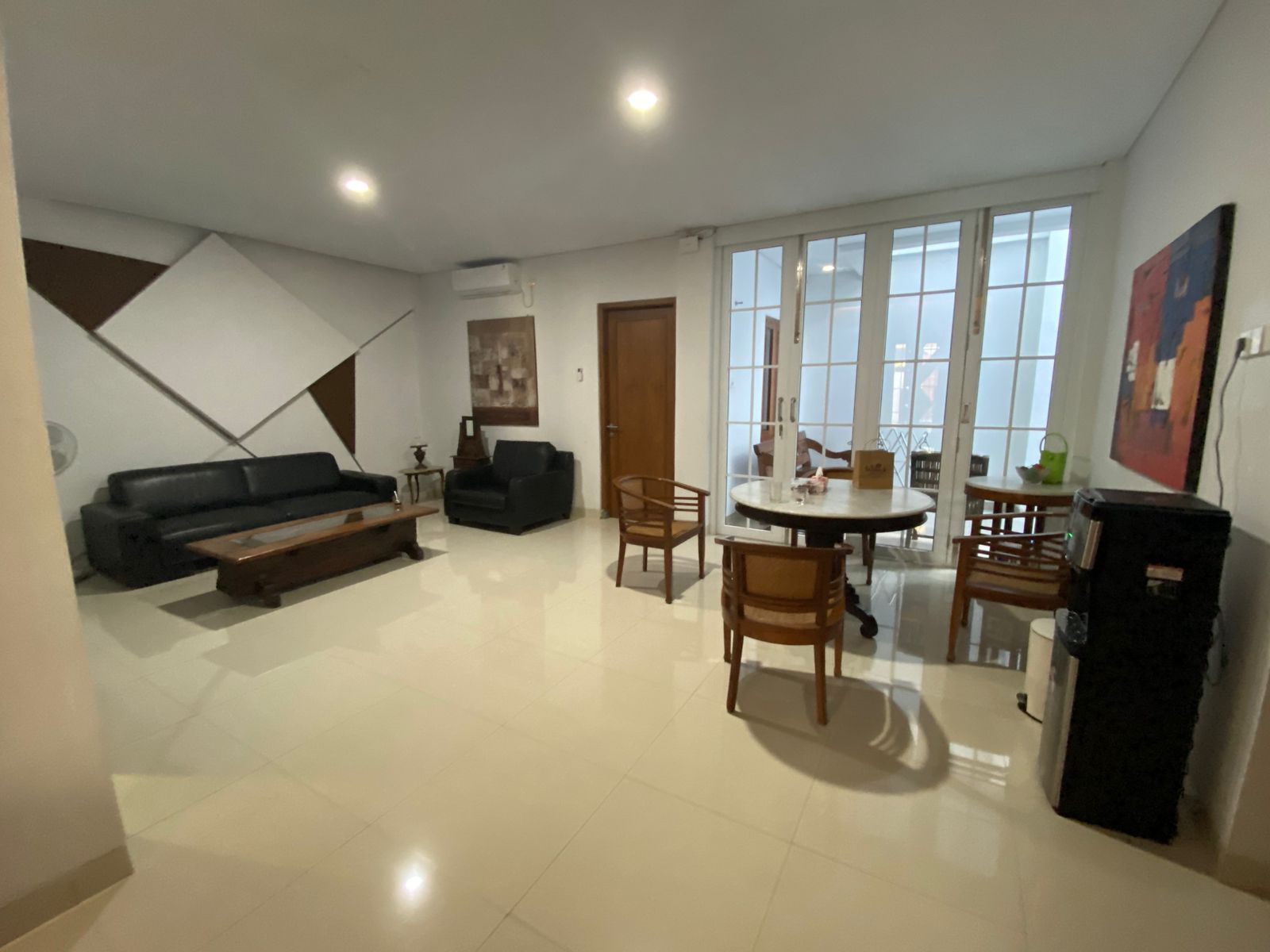 Djuragan Kamar - Tempuran Suites Deresan Image