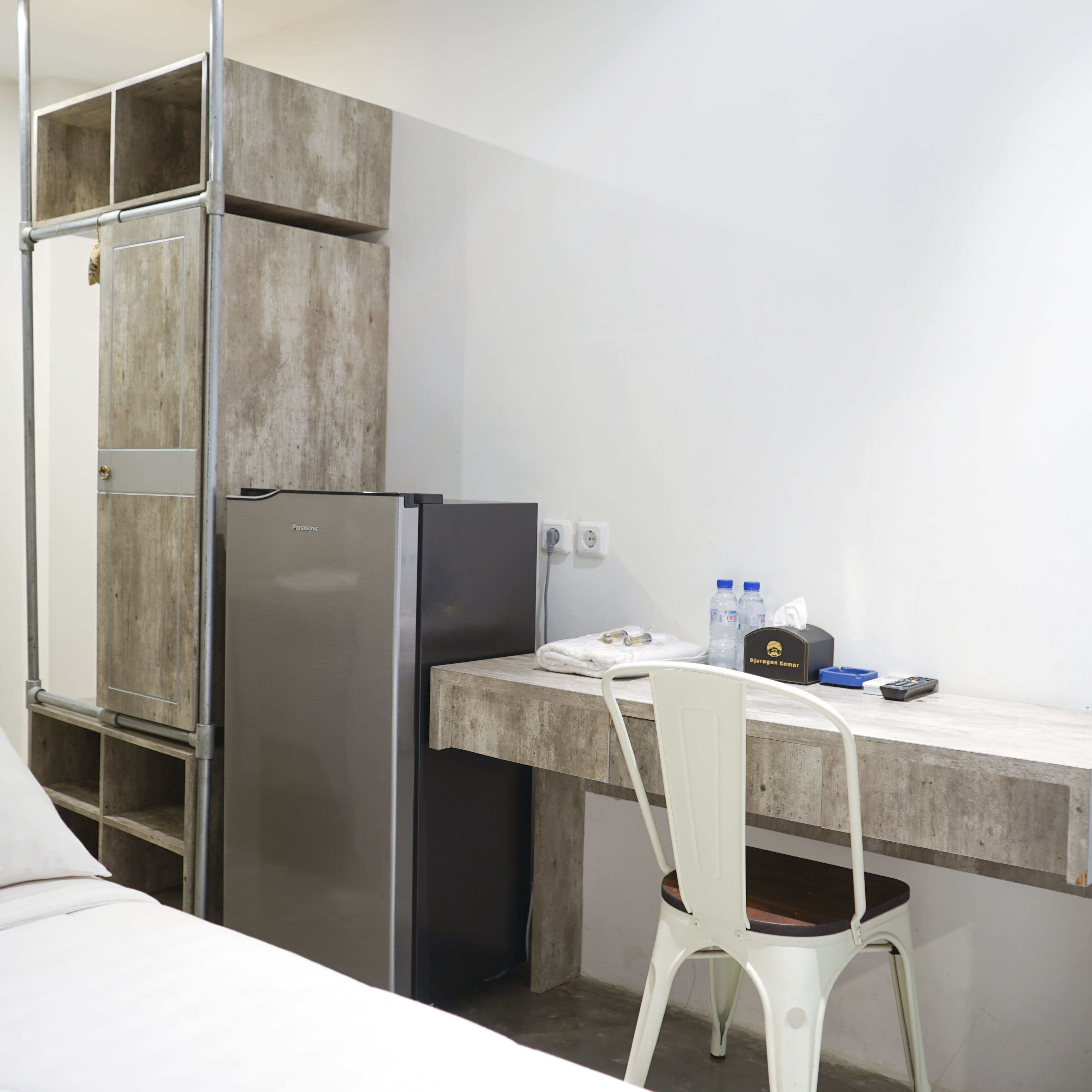 Djuragan Kamar - Djuragan Kamar Gunung Anyar Image