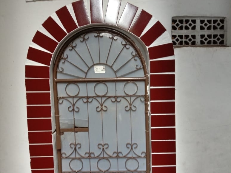 Eya dan Eza kost Image