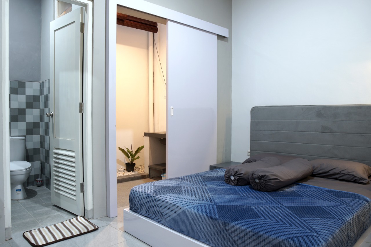 Djuragan Kamar Nogotirto Image