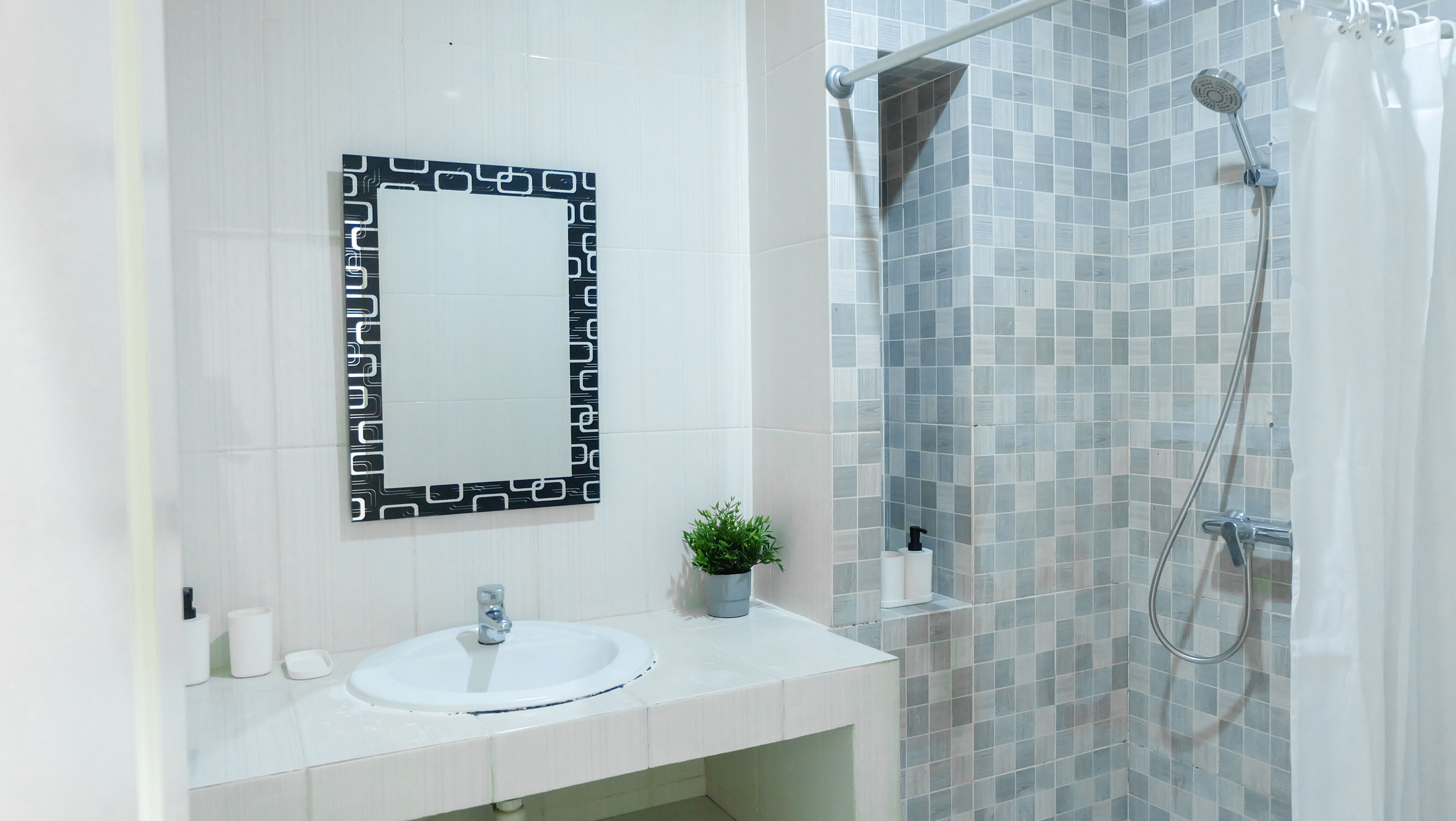 Kost Setiabudi eksklusif dengan lift dan rooftop Image