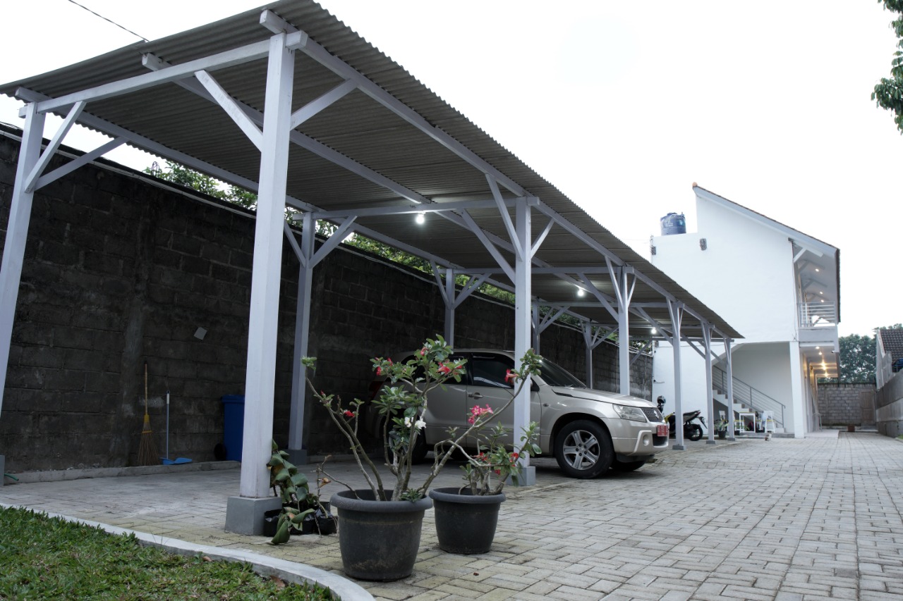 Djuragan Kamar Nogotirto Image