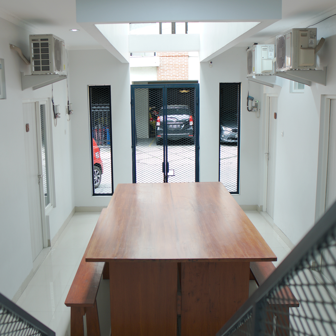 Djuragan Kamar Kayon Image