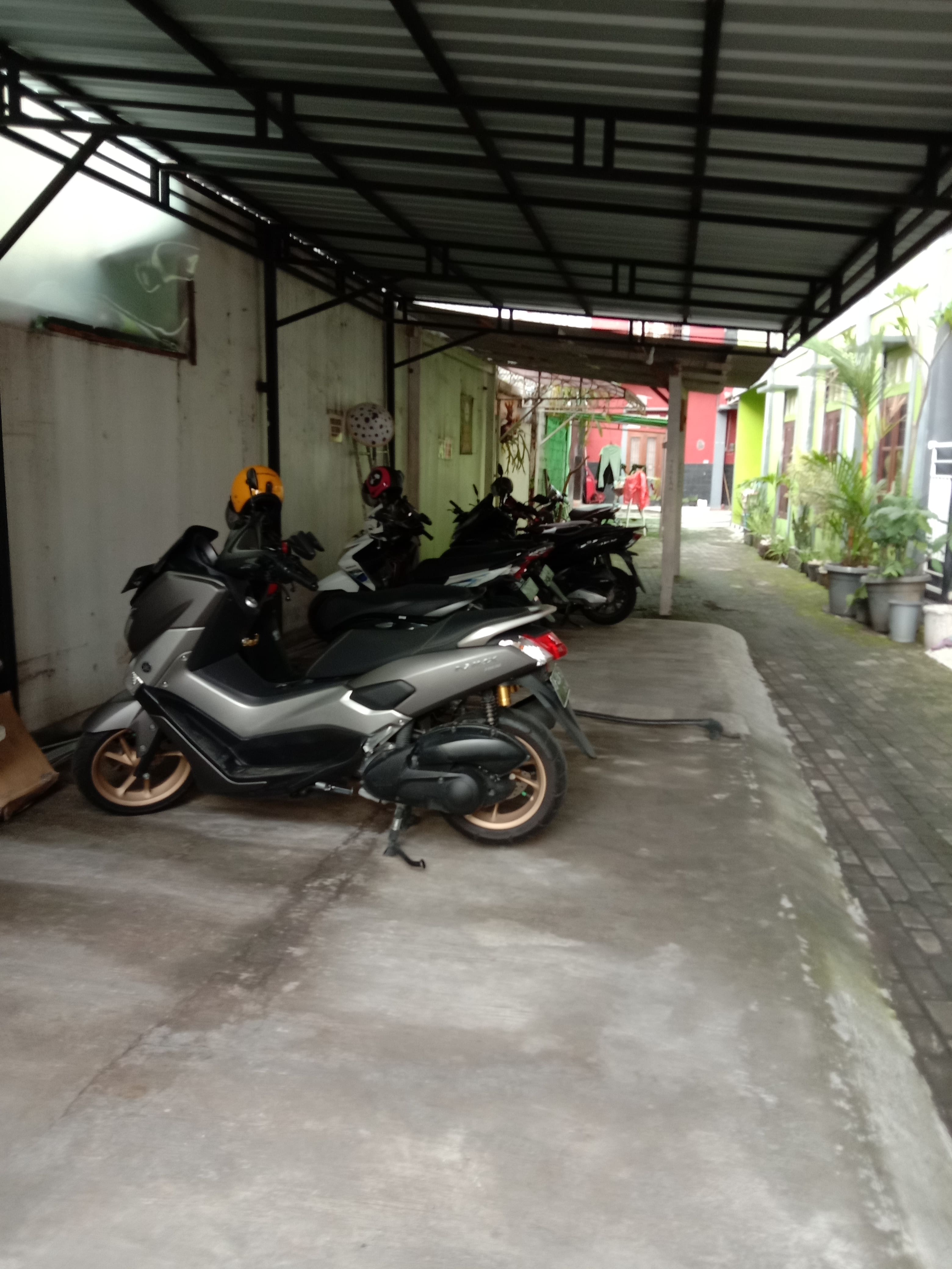 Kost Putri Mondoliko Image