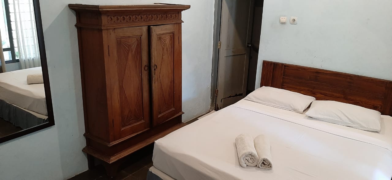 Ndalem Mantrigawen Image