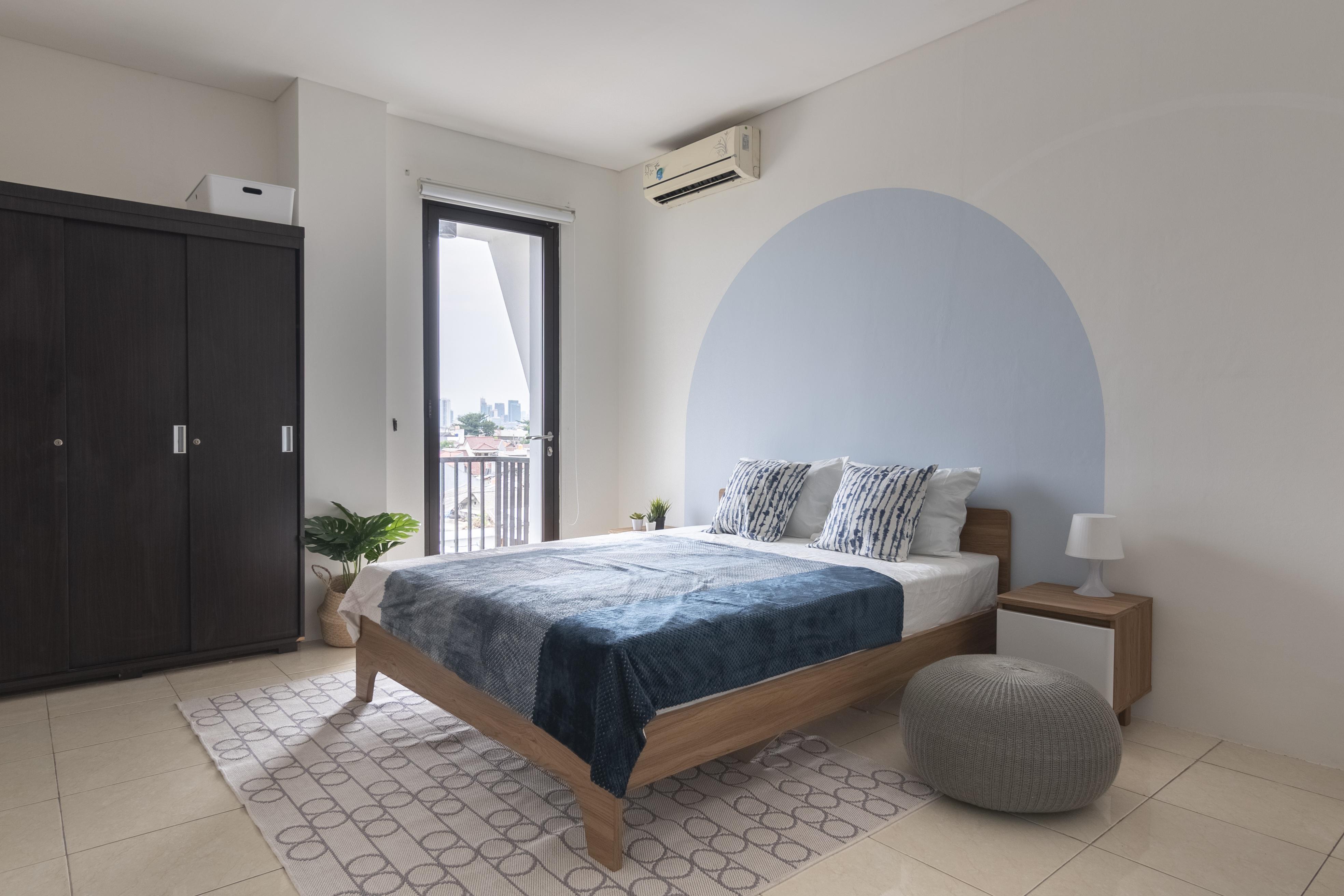 Kost Menteng minimalis dengan kolam renang Image