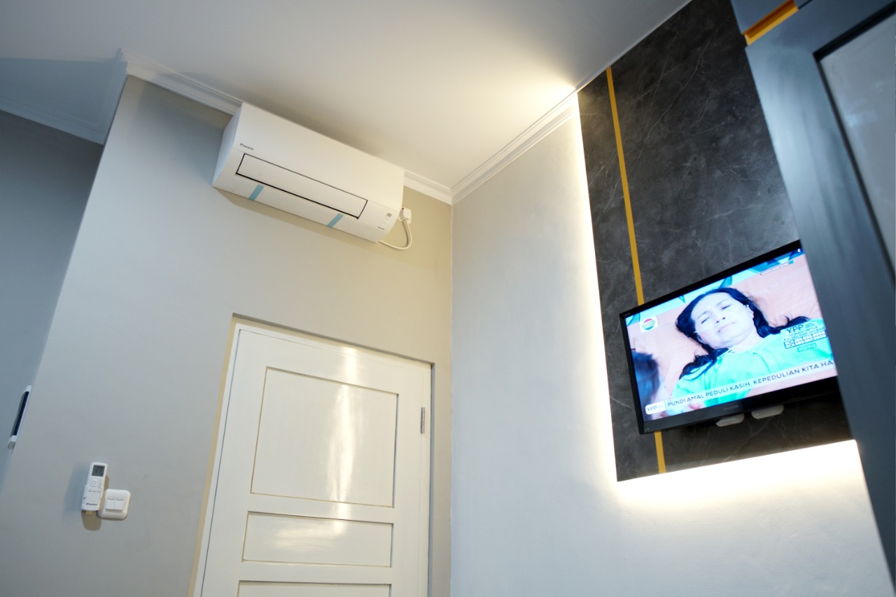 Djuragan Kamar Nogotirto Image